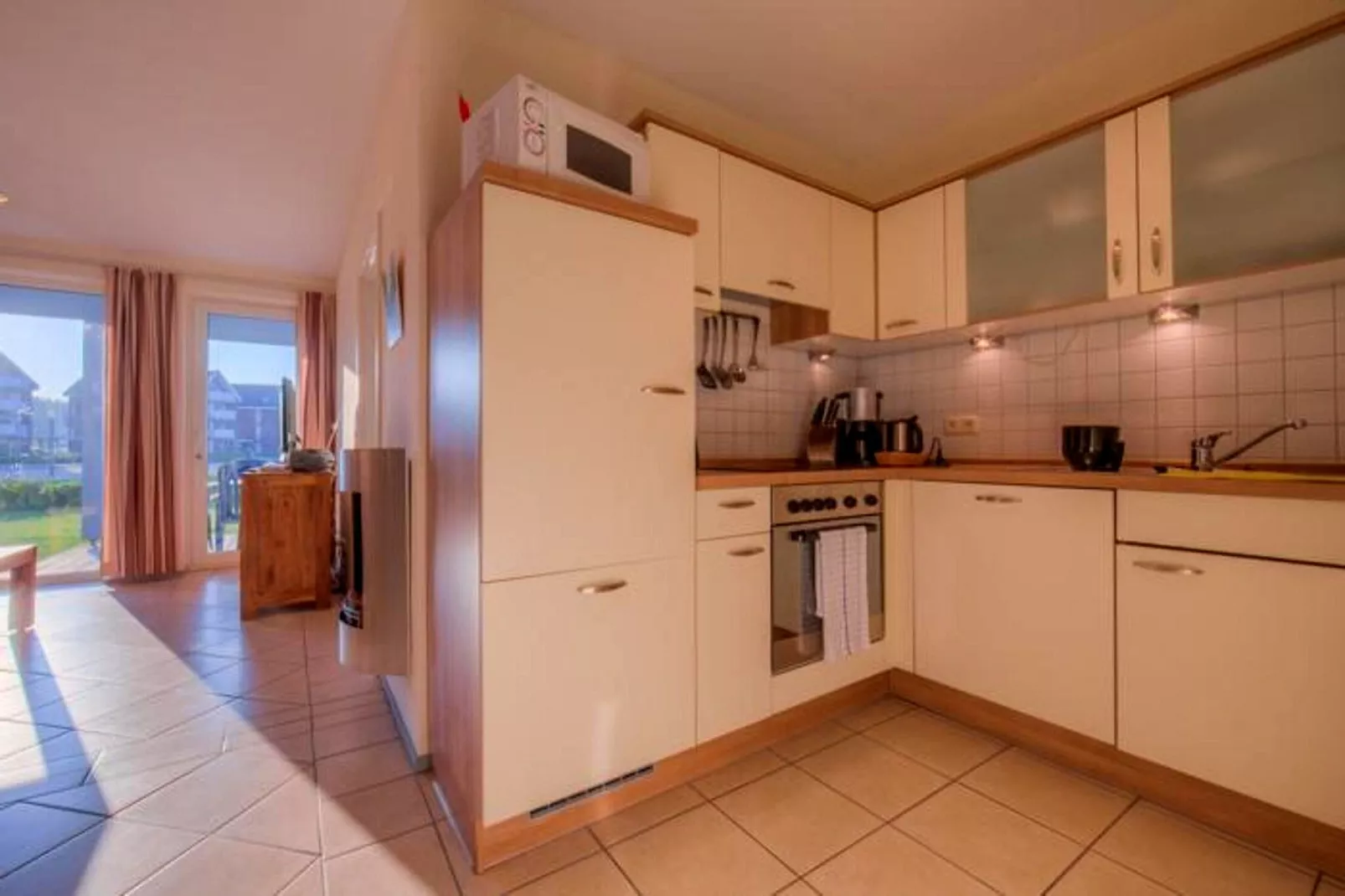 Kapitänshaus Gartendeck 64 qm Nr 402-Kitchen