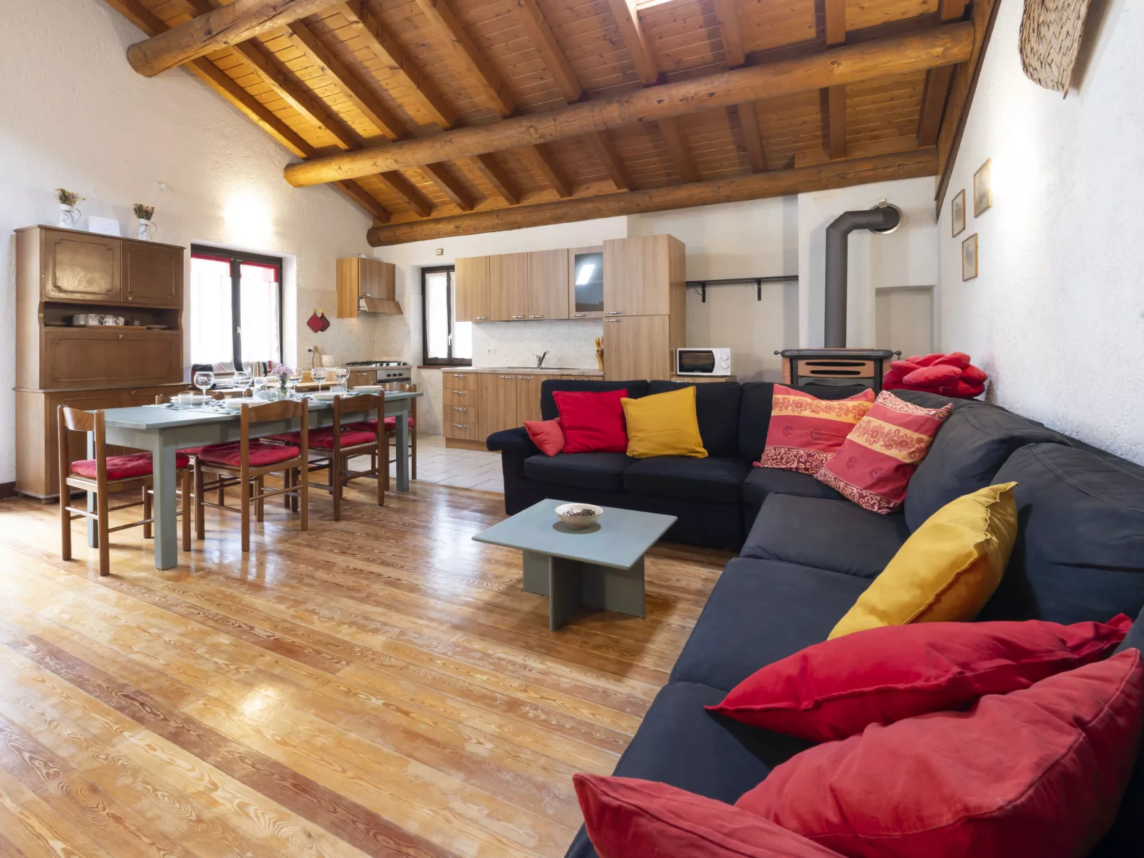 Isola di Madesimo Apartments-Inside