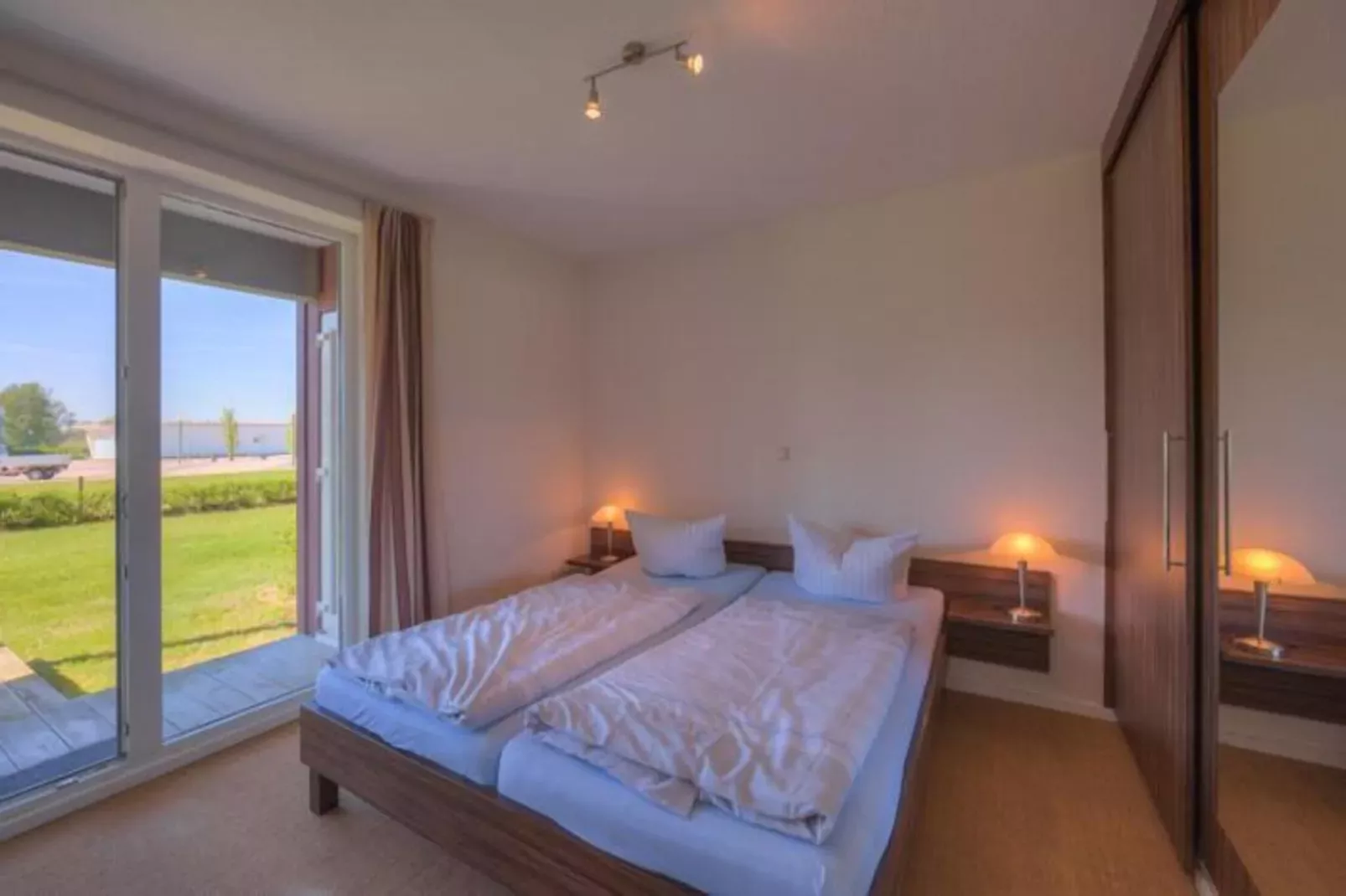 Kapitänshaus Gartendeck 64 qm Nr 412-Bedroom