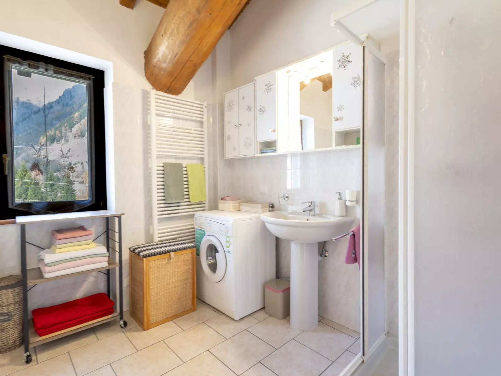 Isola di Madesimo Apartments-Inside