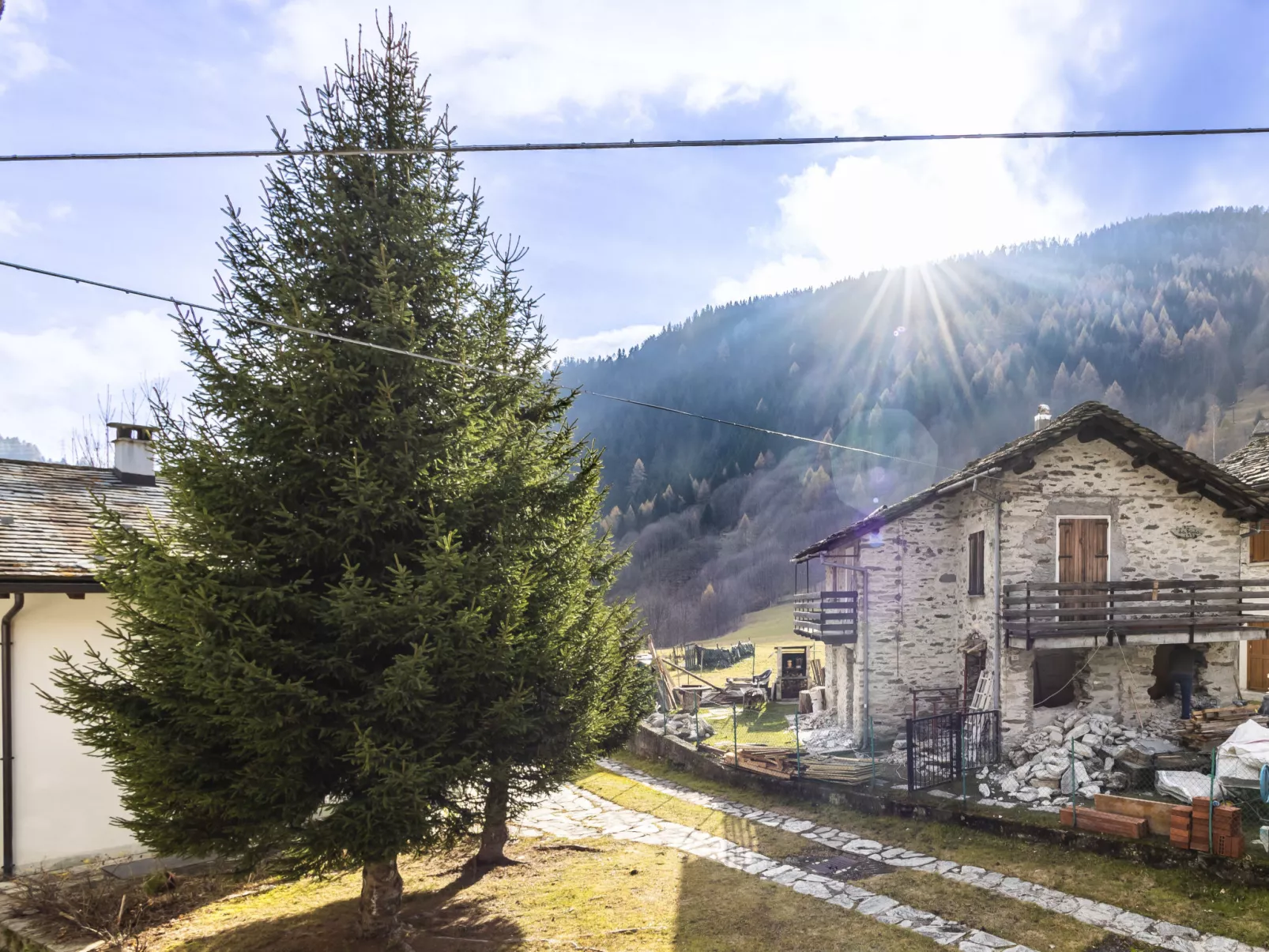 Isola di Madesimo Apartments-Outside