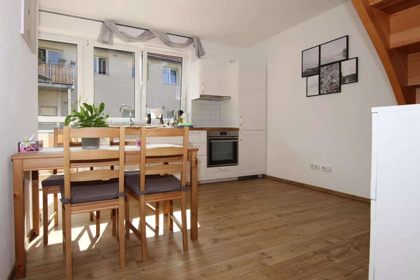 Florian Nr 3-Dining room