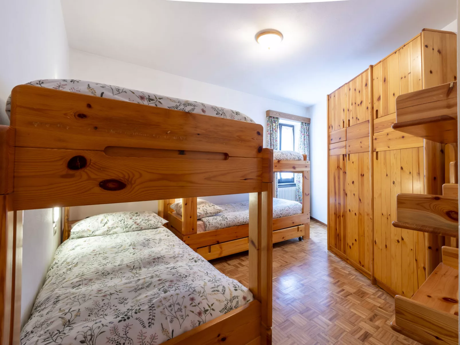 Isola di Madesimo Apartments-Inside