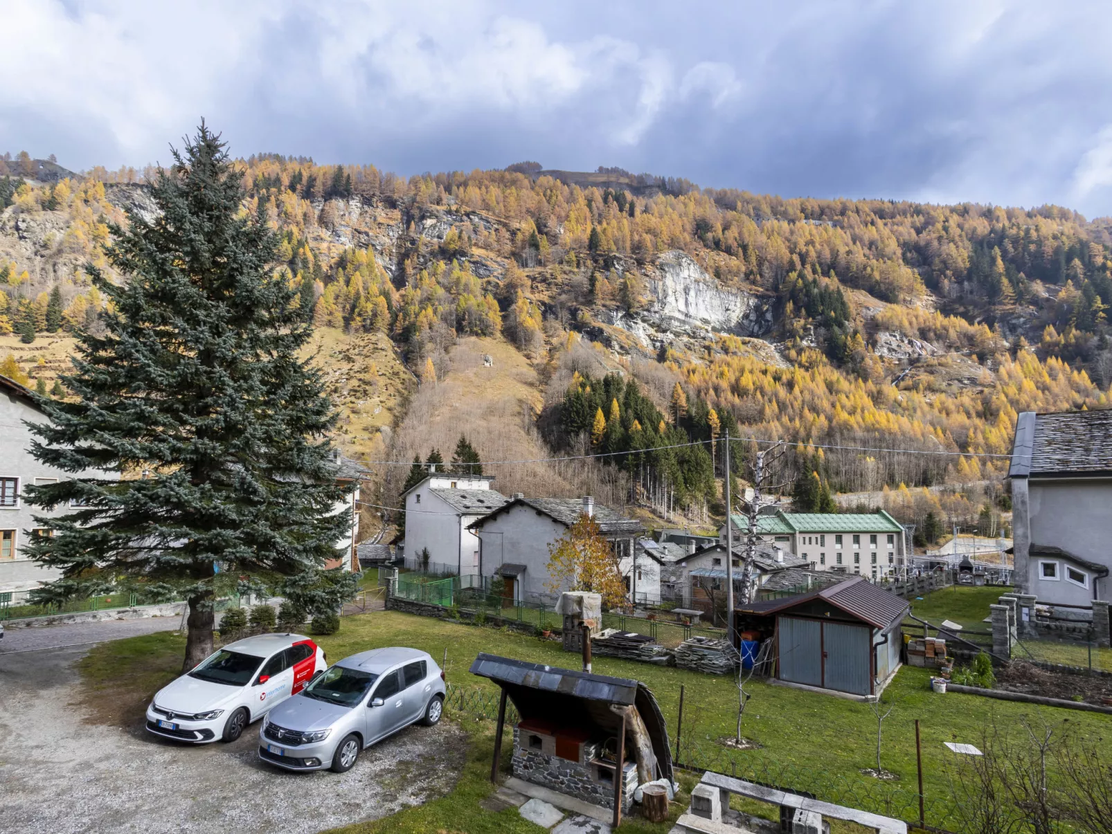 Isola di Madesimo Apartments-Outside