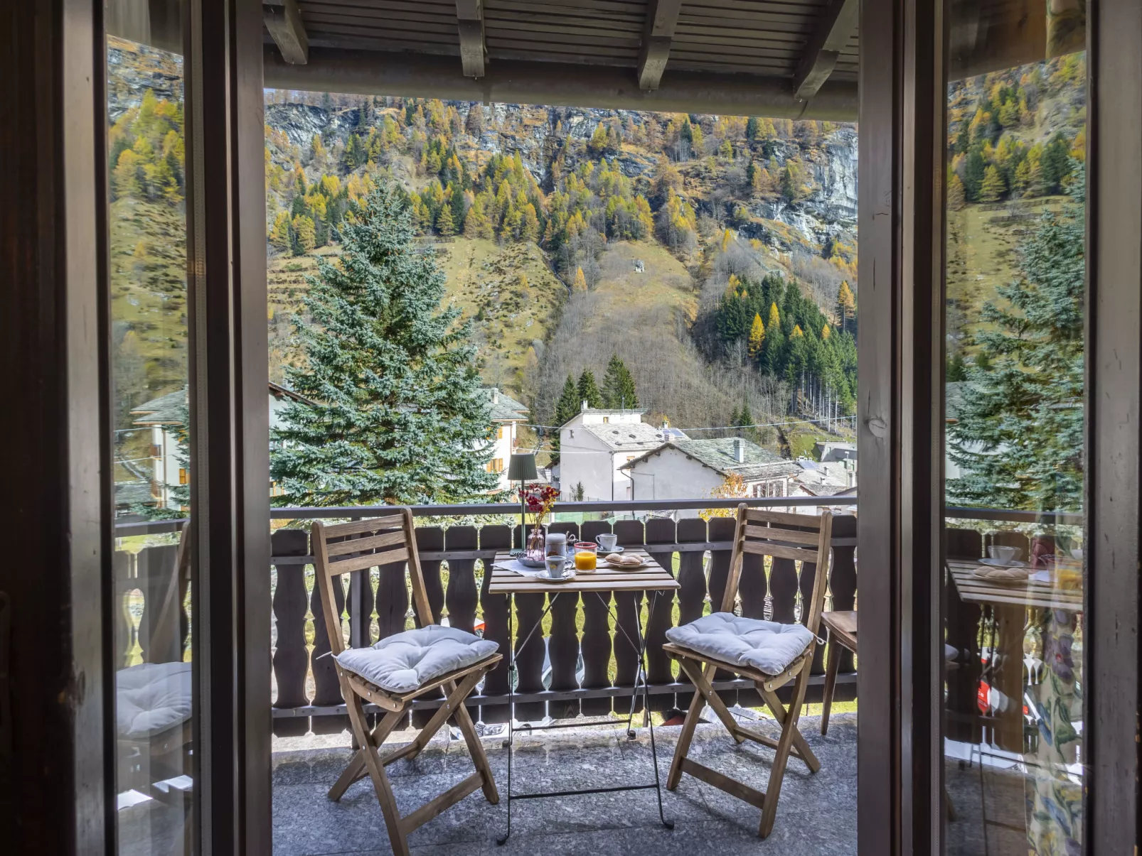 Isola di Madesimo Apartments-Outside