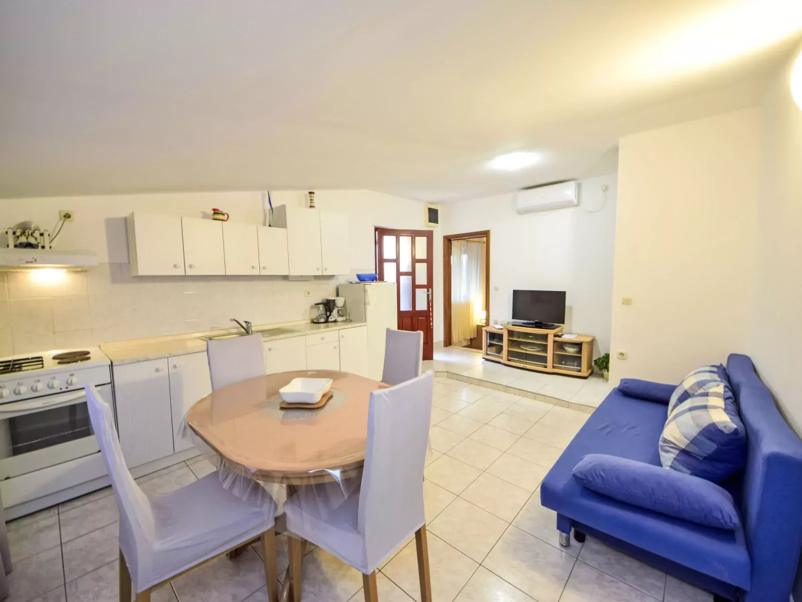 Haus Peric-Inside