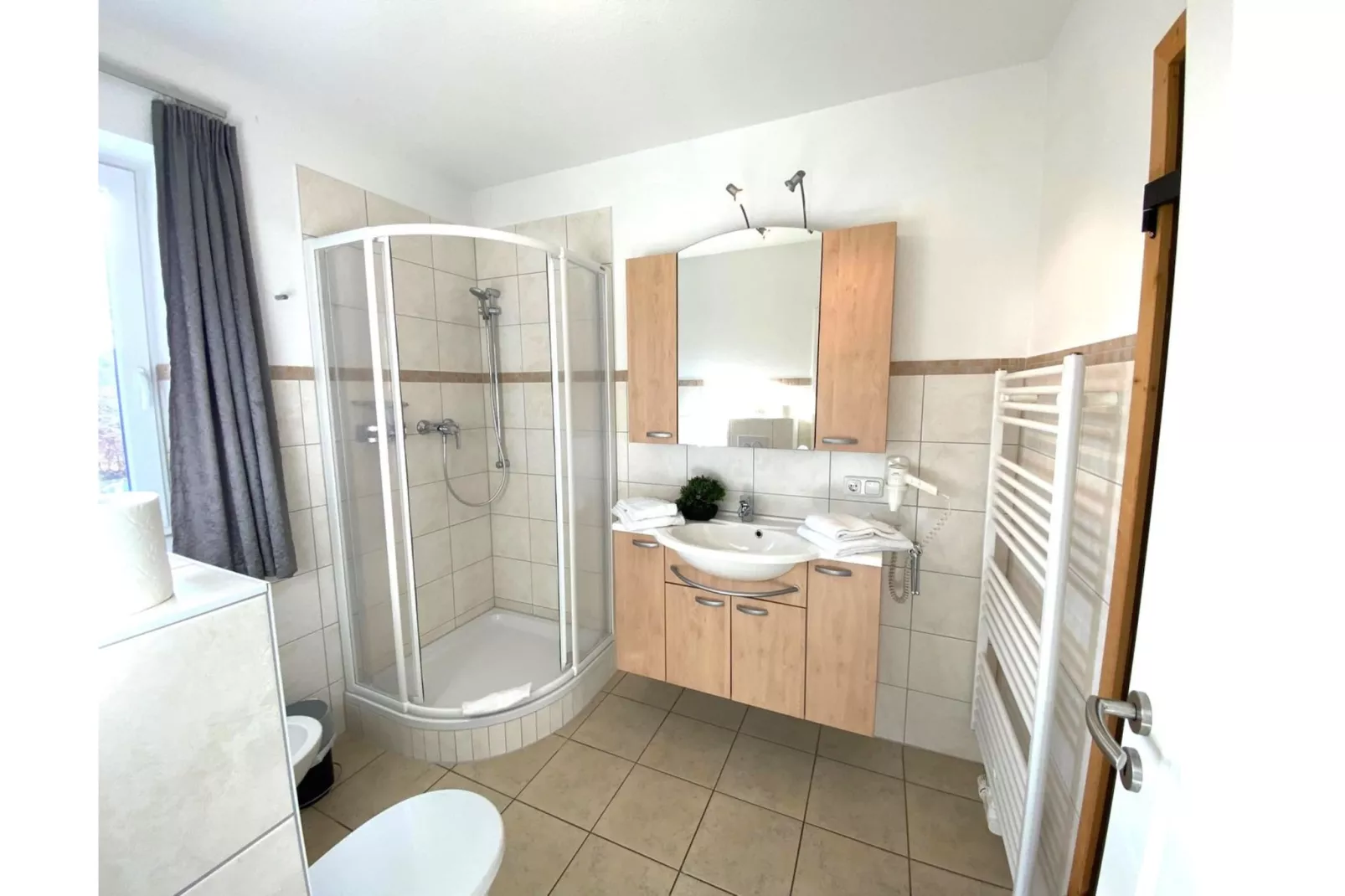 Kapitänshaus Gartendeck 64 qm Nr 442-Bathroom