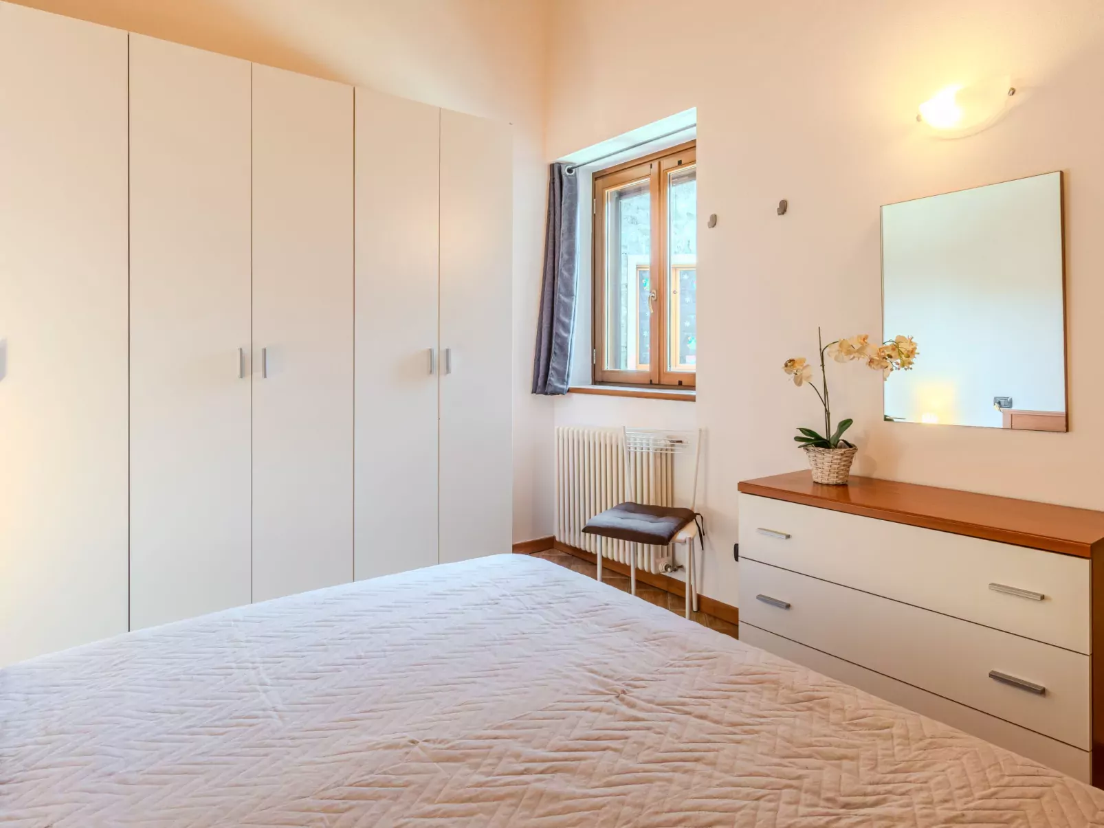 Flat 4-Inside