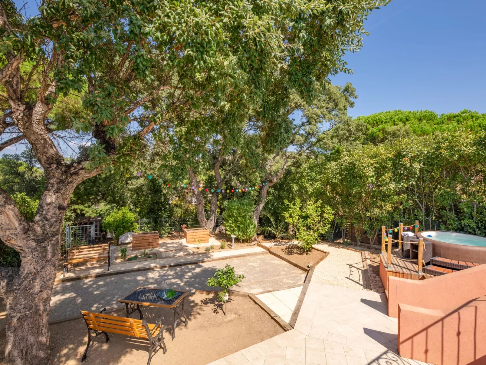 Villa Adie-Outside