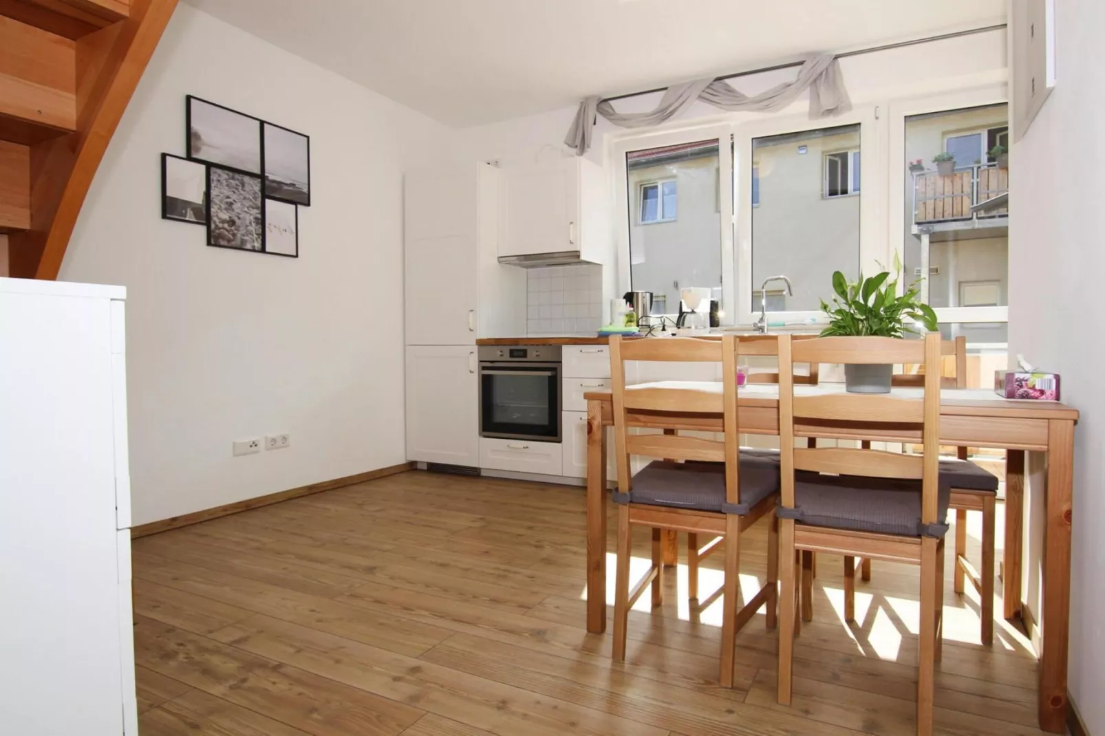 Alex Nr 2-Dining room