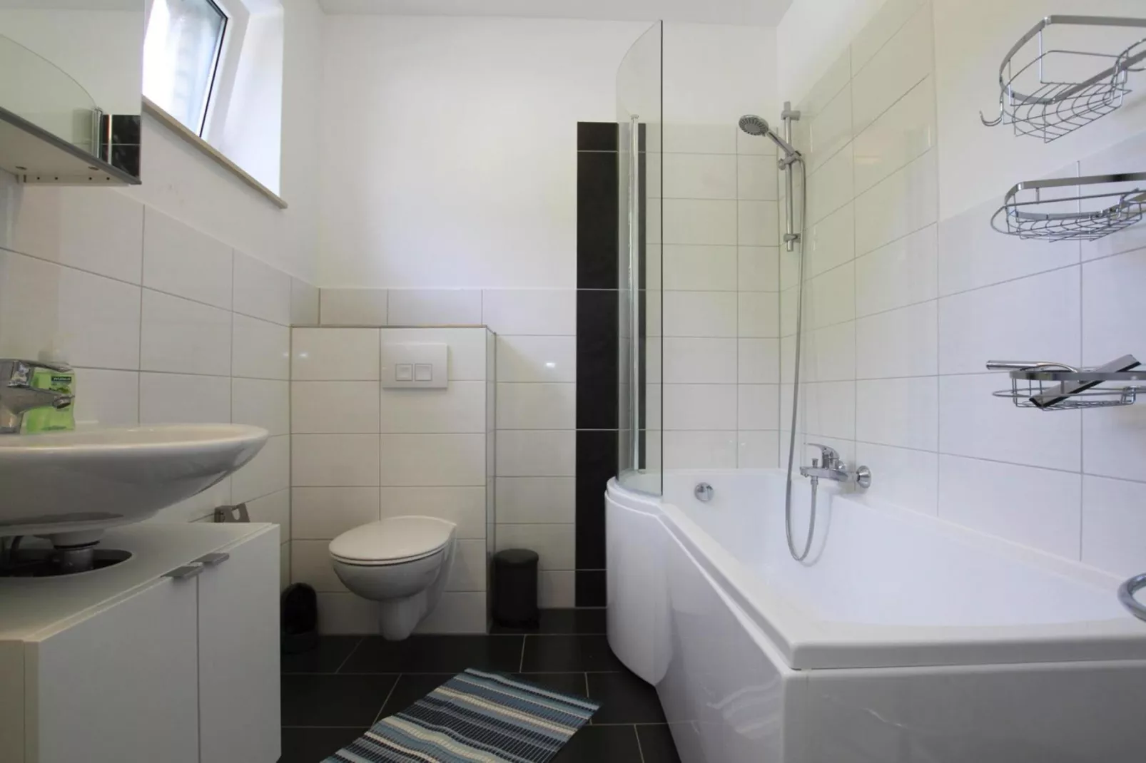 Alex Nr 2-Bathroom