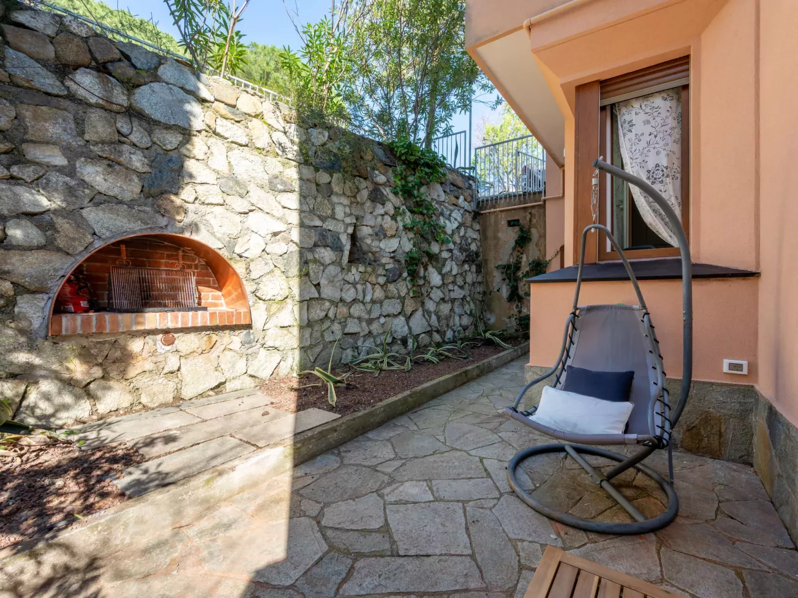 Casa Clio-Outside
