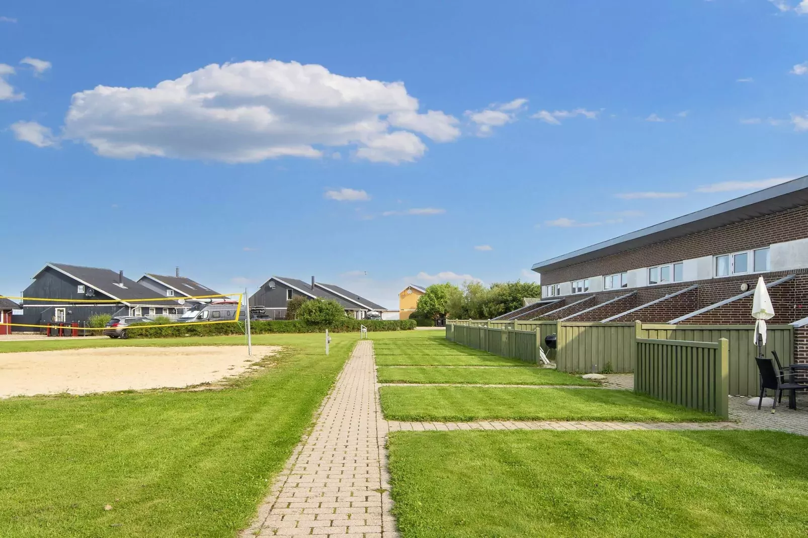 3 room,2 levels,dishwasher - Non tagué