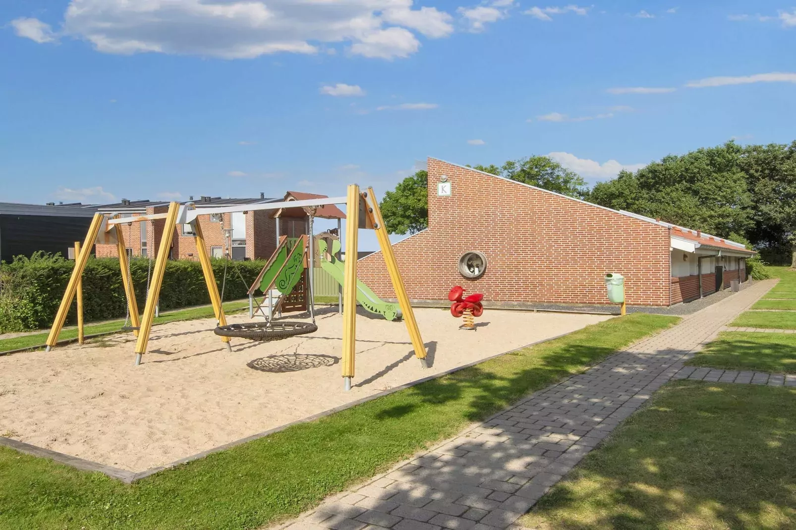 3 room,2 levels,dishwasher - Non tagué