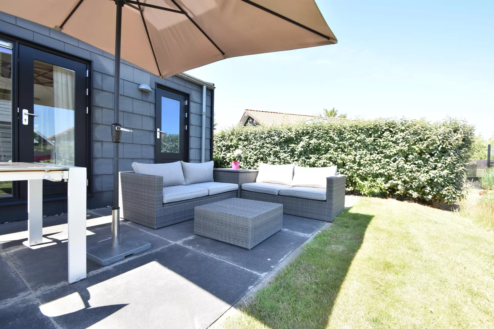 Cosy Oosterschelde-Terrassenbalkon