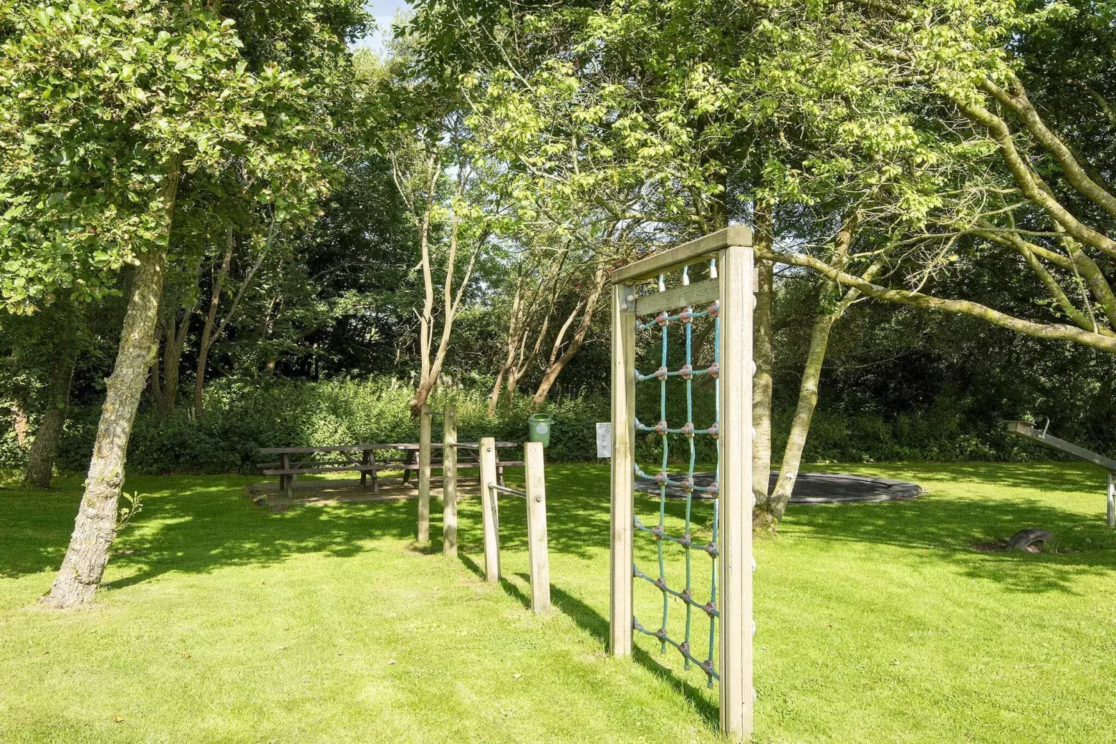 3 room,2 levels,dishwasher - Non tagué