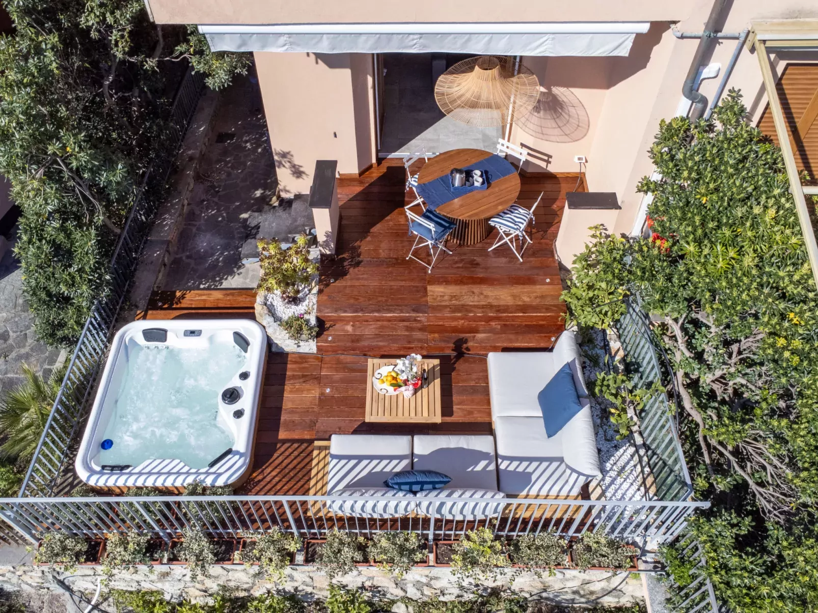 Casa Clio-Outside