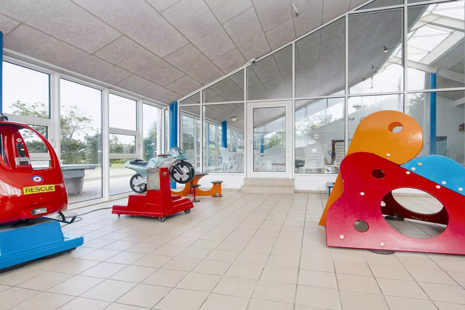 3 room,2 levels,dishwasher - Non tagué