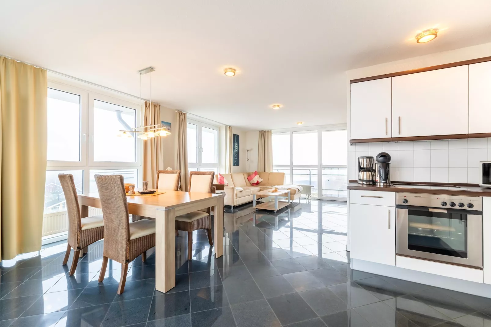 Seeadler 206-Dining room
