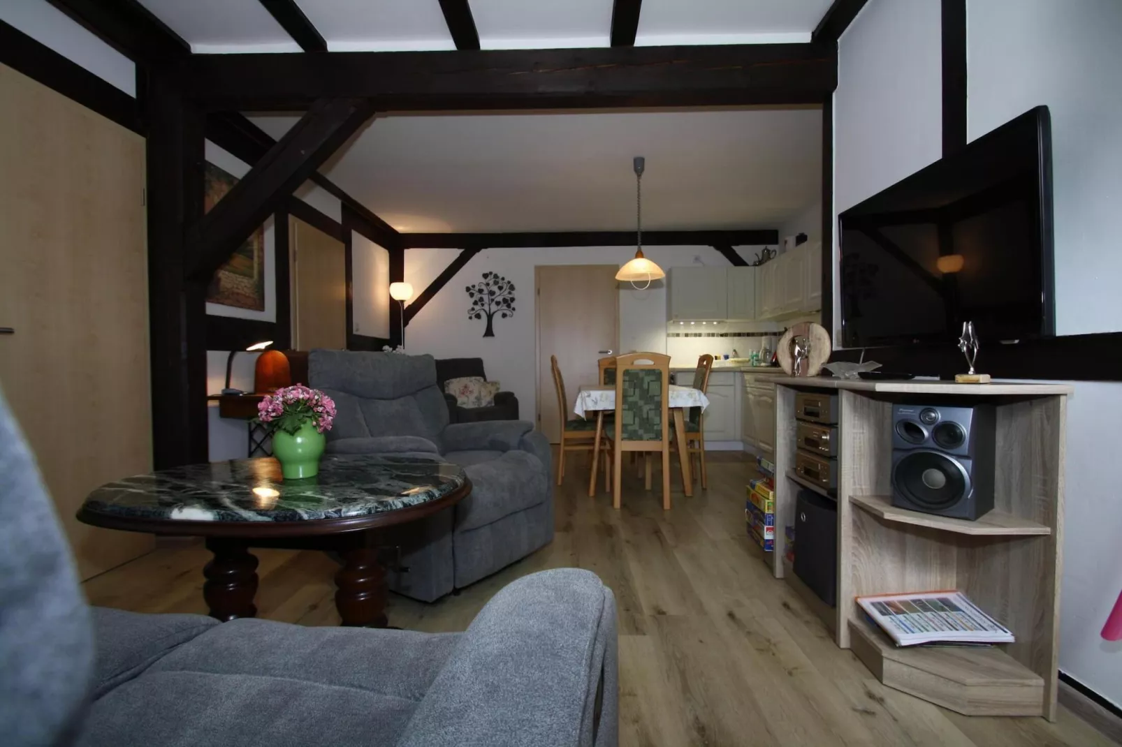 Fewo 12-Living room