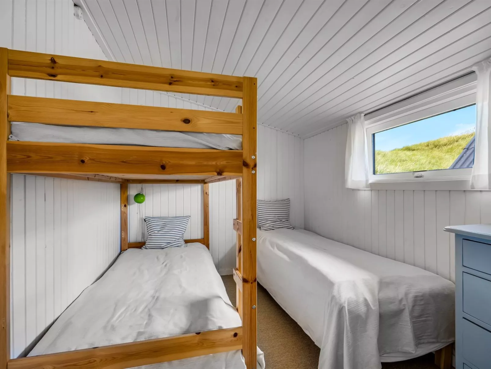 "Fromer" - 50m from the sea-Inside