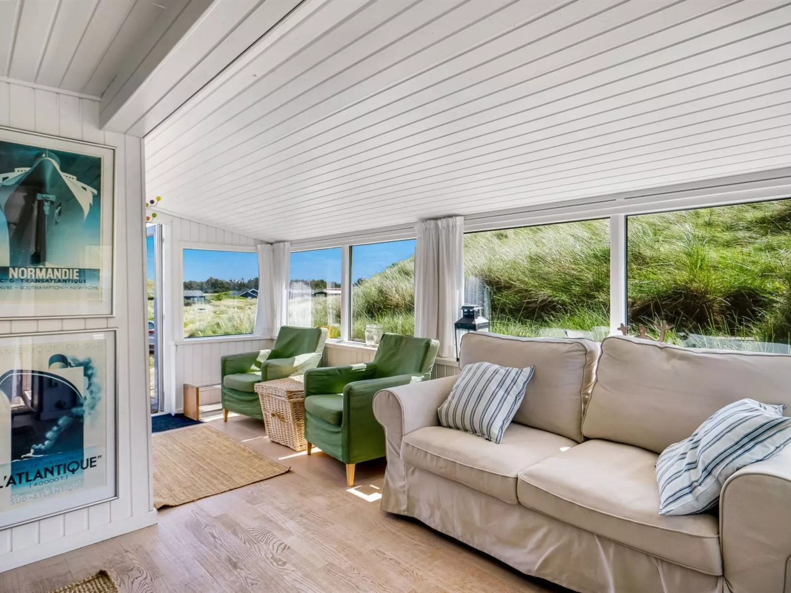 "Fromer" - 50m from the sea-Inside