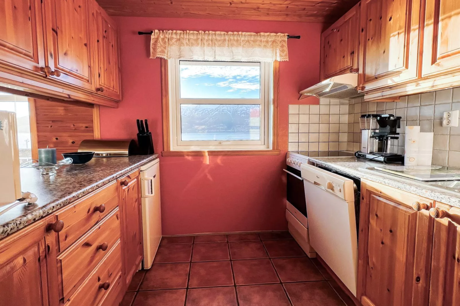 HUS NR. 2-Indoor