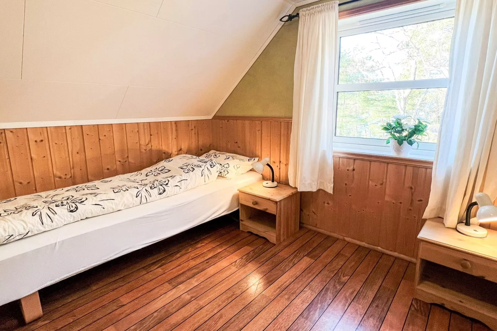 HUS NR. 2-Indoor