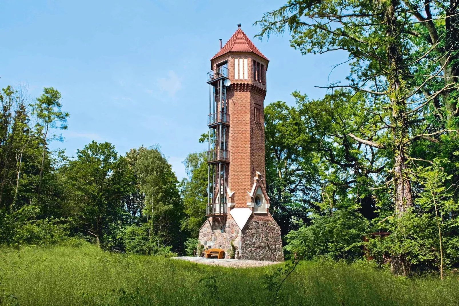 Wasserturm 75 qm-Areas summer 1km