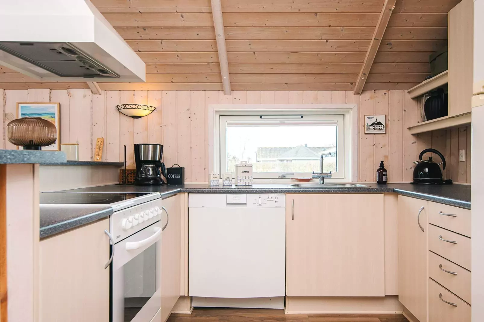 Comfortable Cottage with Large Grounds - By Traum Ferienwohnungen-Indoor