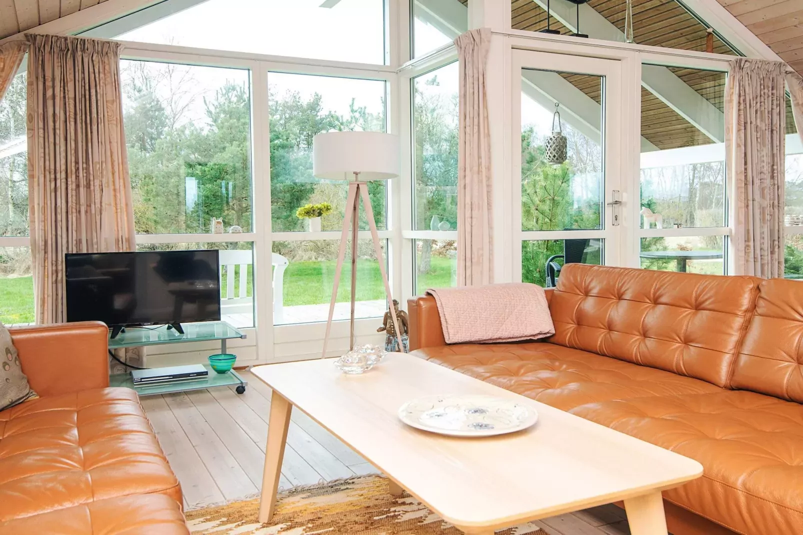 Comfortable Cottage with Large Grounds - By Traum Ferienwohnungen-Indoor