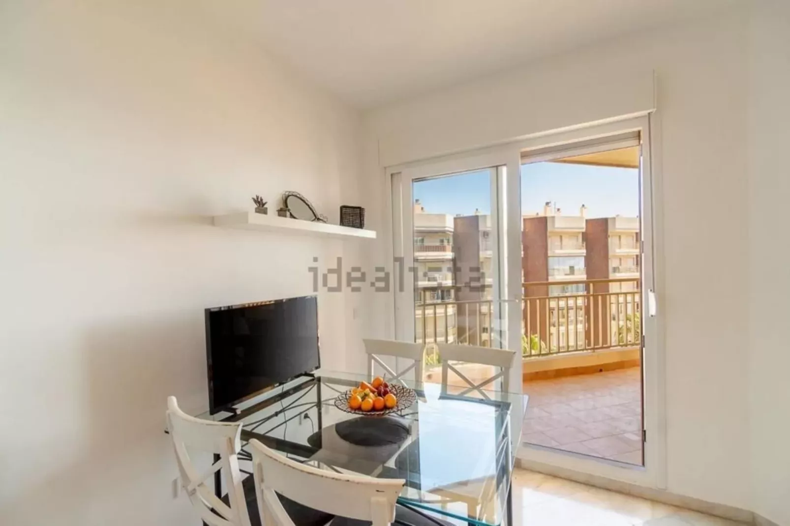 CT 325 - Faro's Doña Sofia Fuengirola - Beachapartment-Dining room