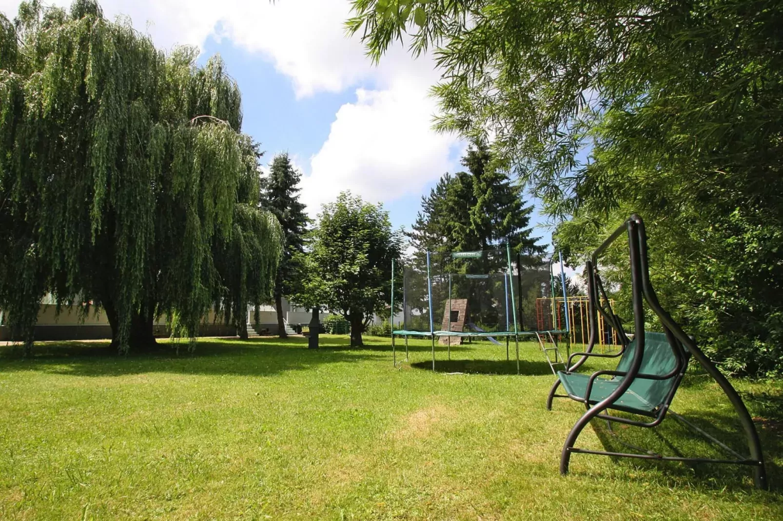 2-Raum-App klein 2 Erwachsene und  2 Kinder-Gardens summer