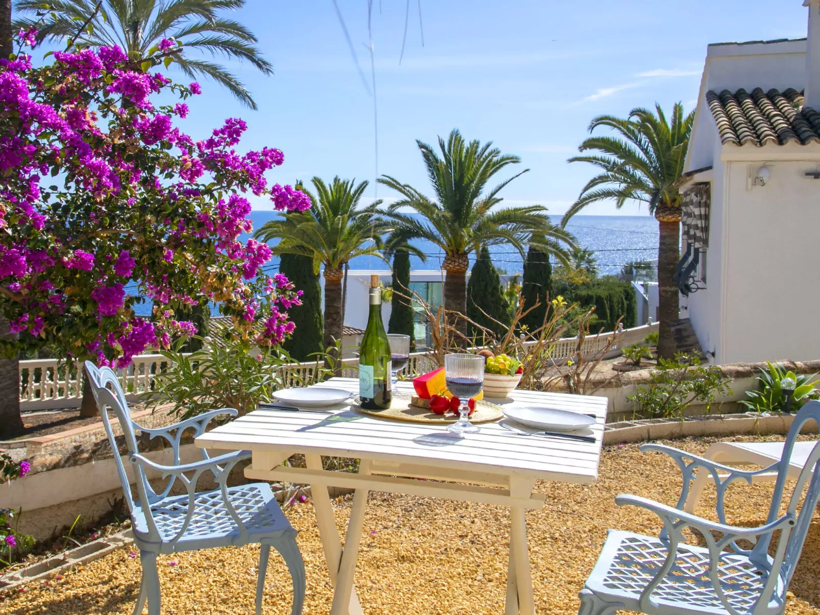 Cala Advocat-Draußen