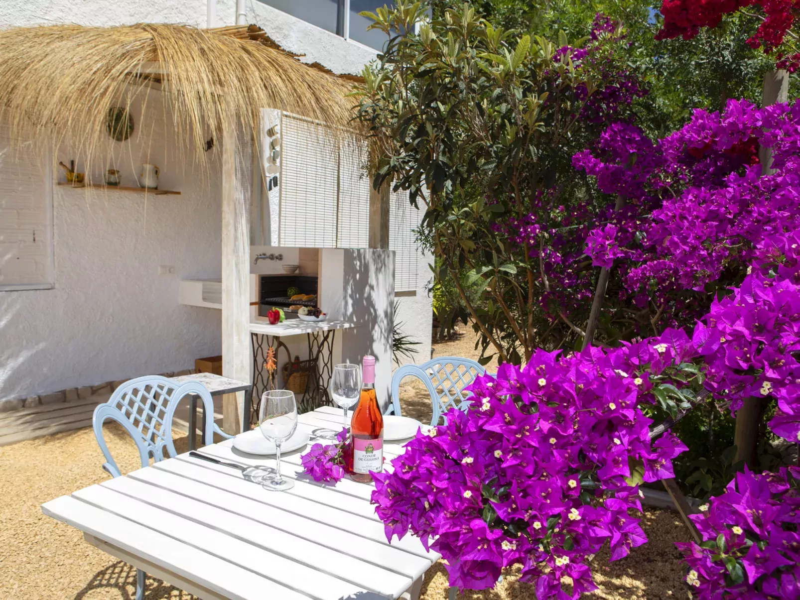 Cala Advocat-Draußen