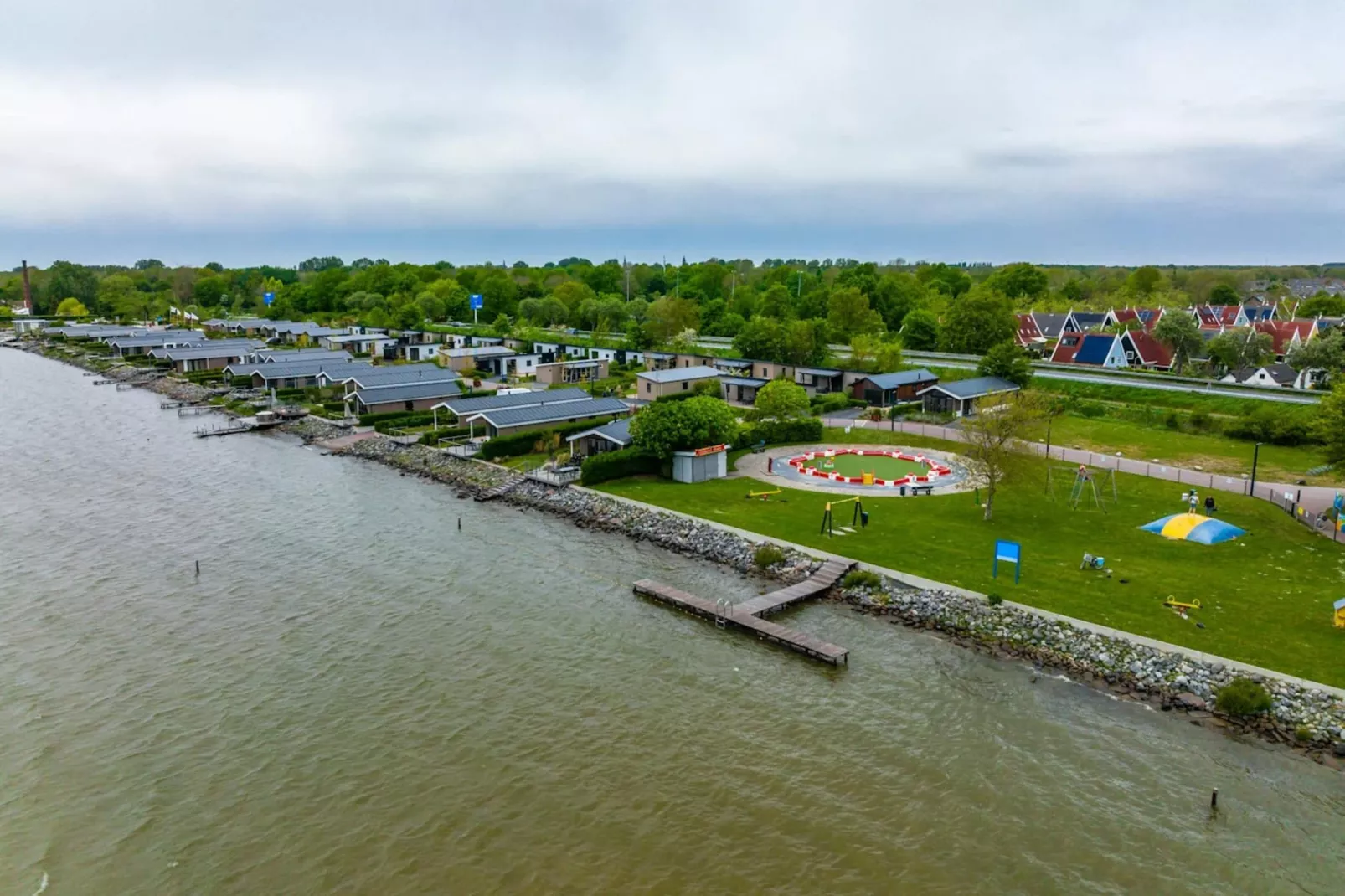 Resort Markermeer 4-Gebiete Sommer 1 km