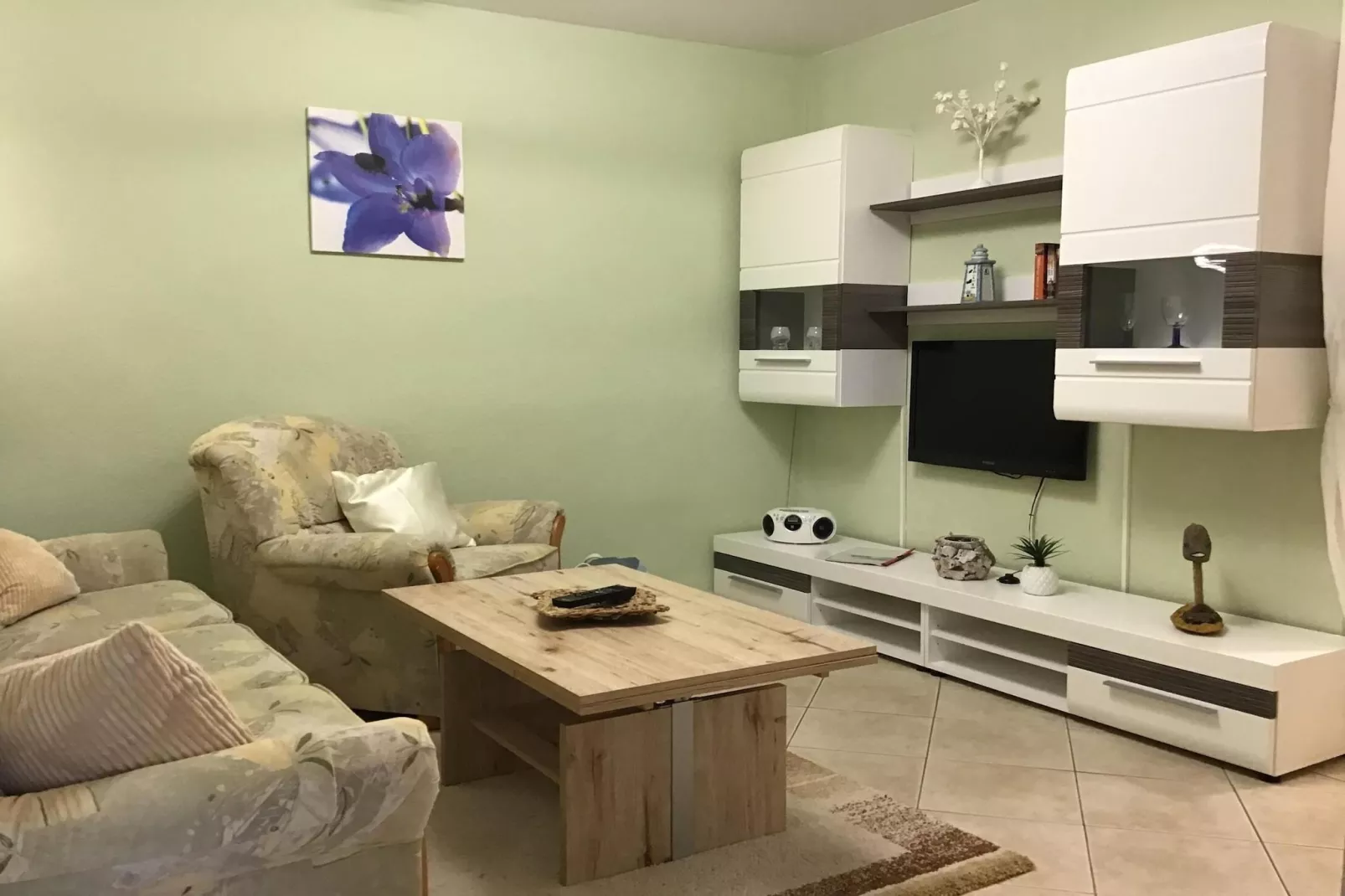 DHH 40 qm-Living room