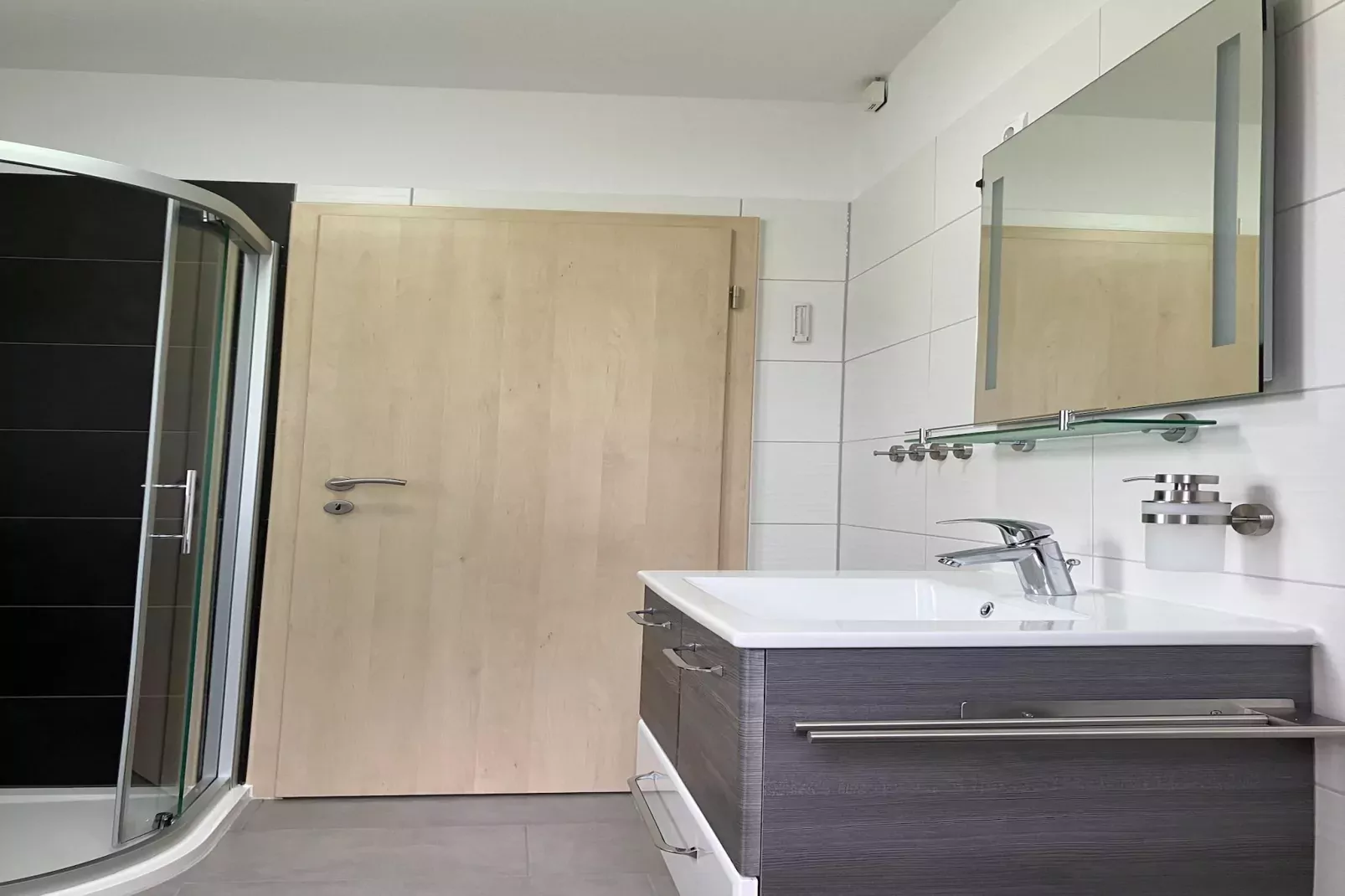 Ferienhaus Wildgans 62 qm-Bathroom