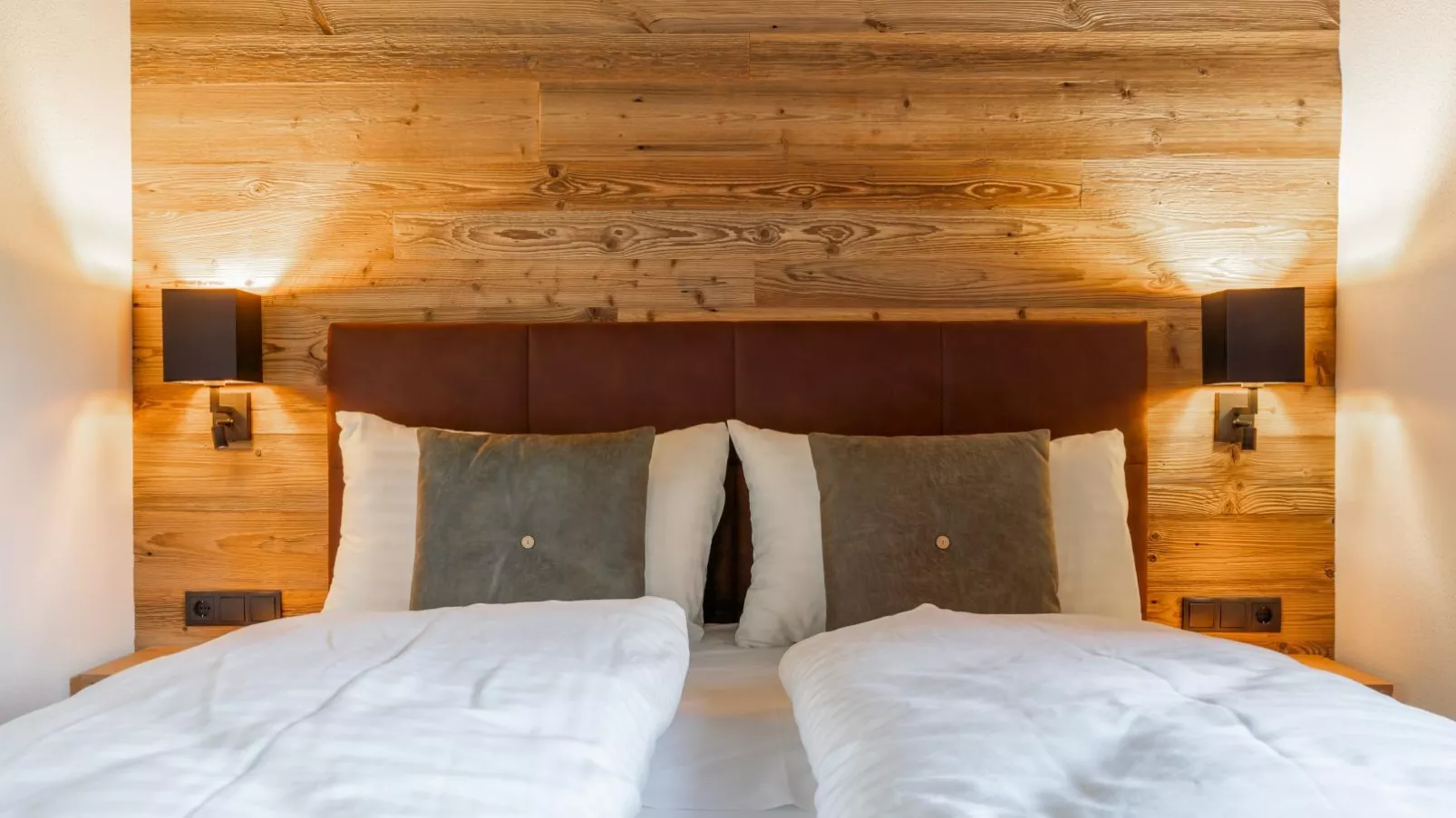 Haus am Hang-Bedroom