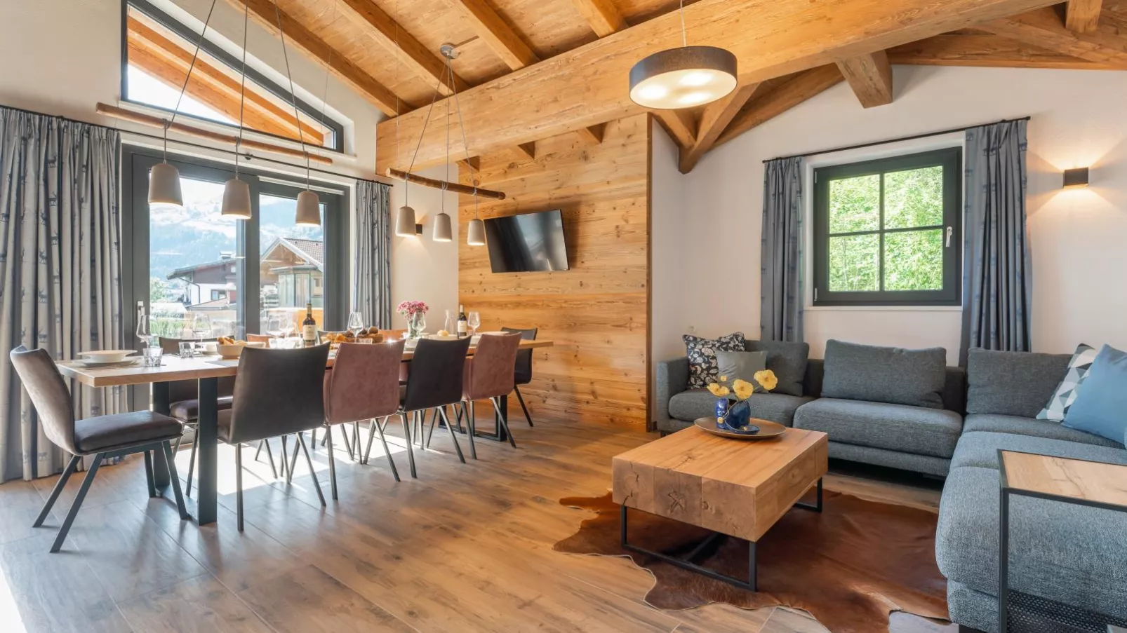 Haus am Hang-Living room