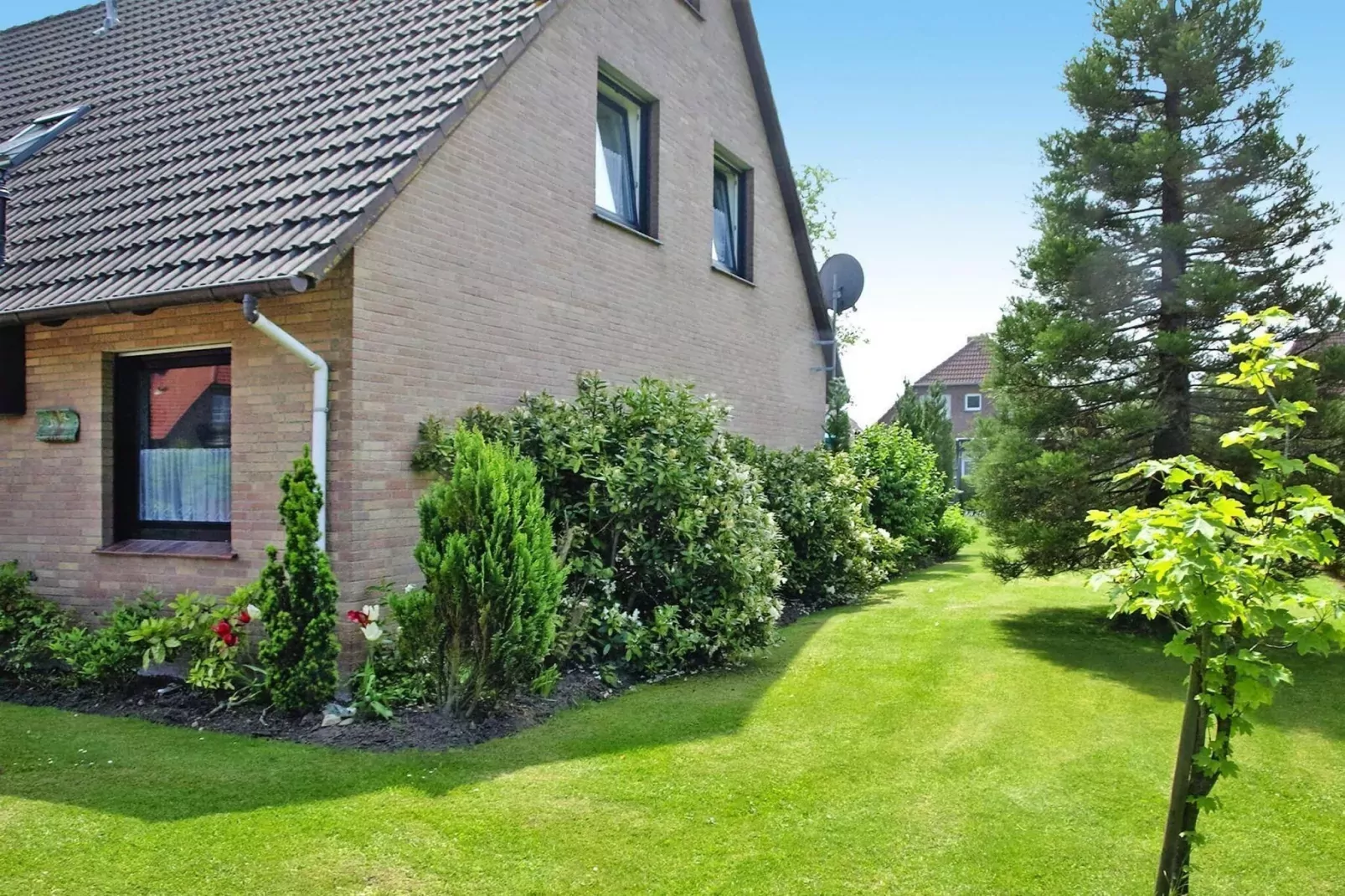 Reihenhaus Neßmersiel-Exterior summer