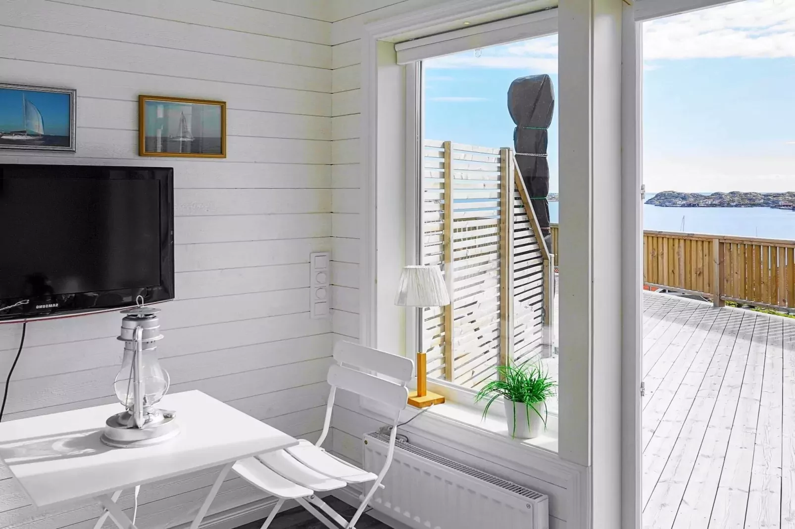 2 person holiday home in Rönnäng-Indoor