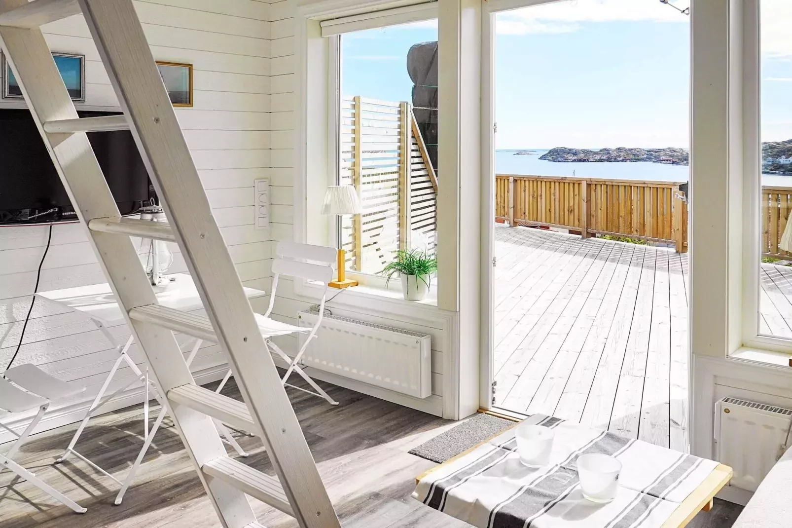 2 person holiday home in Rönnäng-Indoor