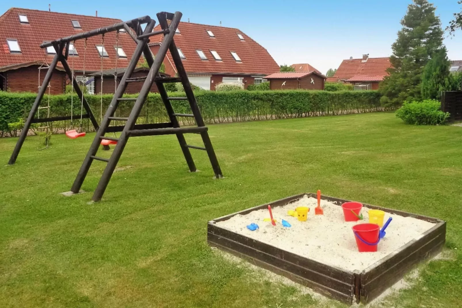 Reihenhaus Neßmersiel-Gardens summer