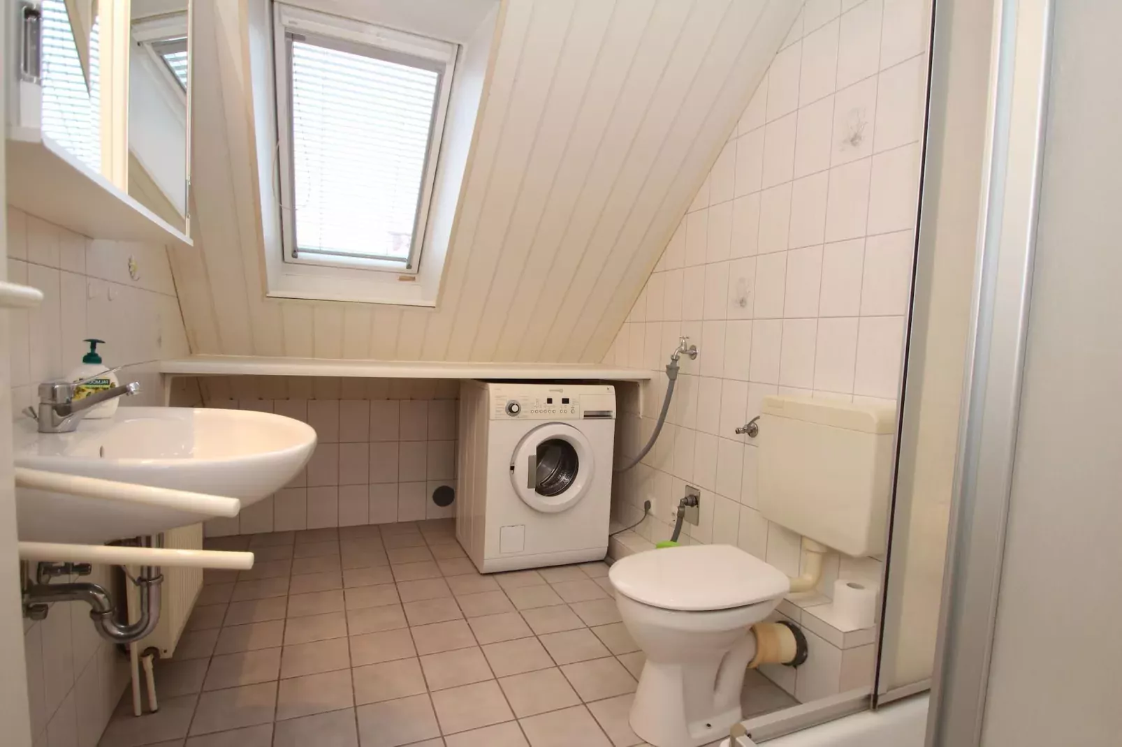 Doppelhaushälfte Friesenglück Neßmersiel-Bathroom