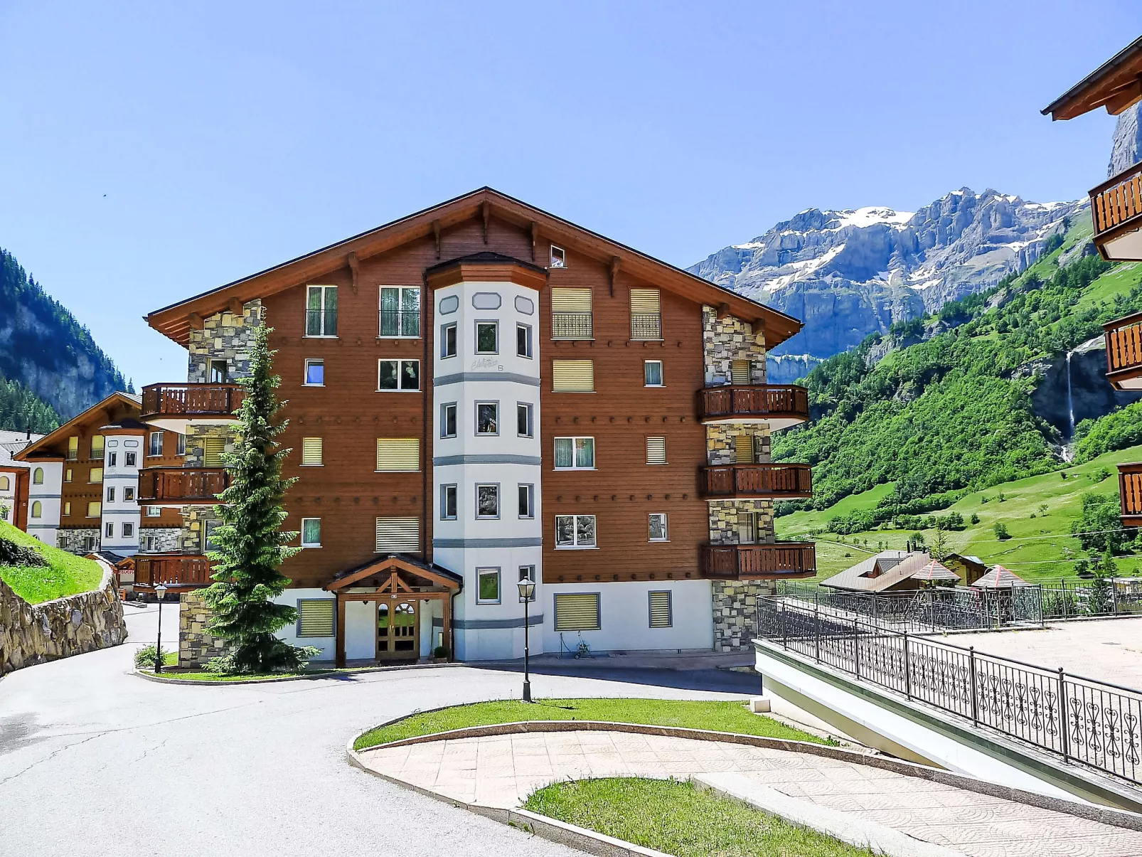 Edelweiss B-Outside