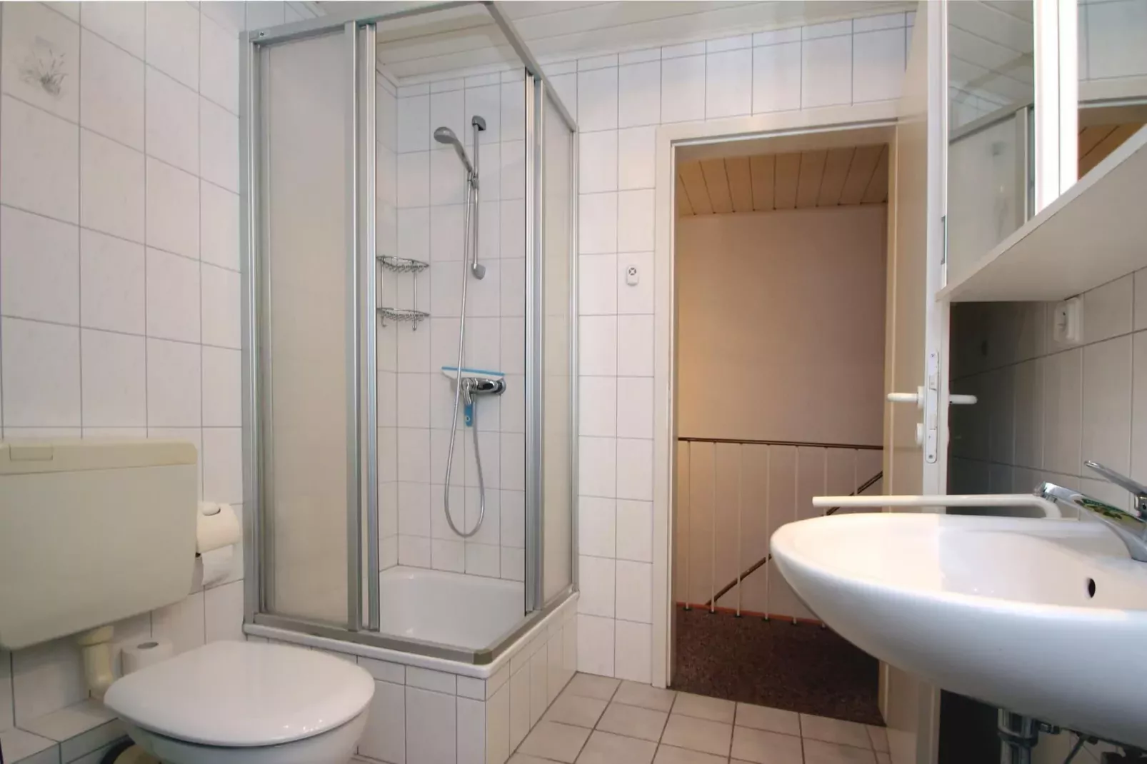 Doppelhaushälfte Friesenglück Neßmersiel-Bathroom