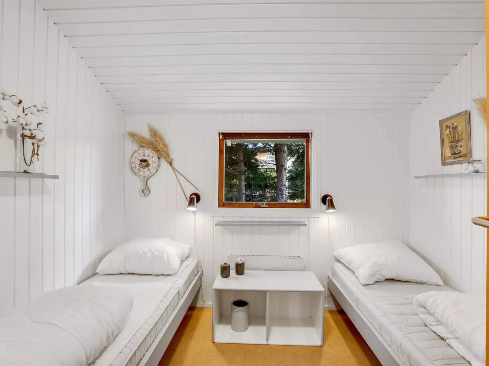 "Akseli" - 800m from the sea-Drinnen