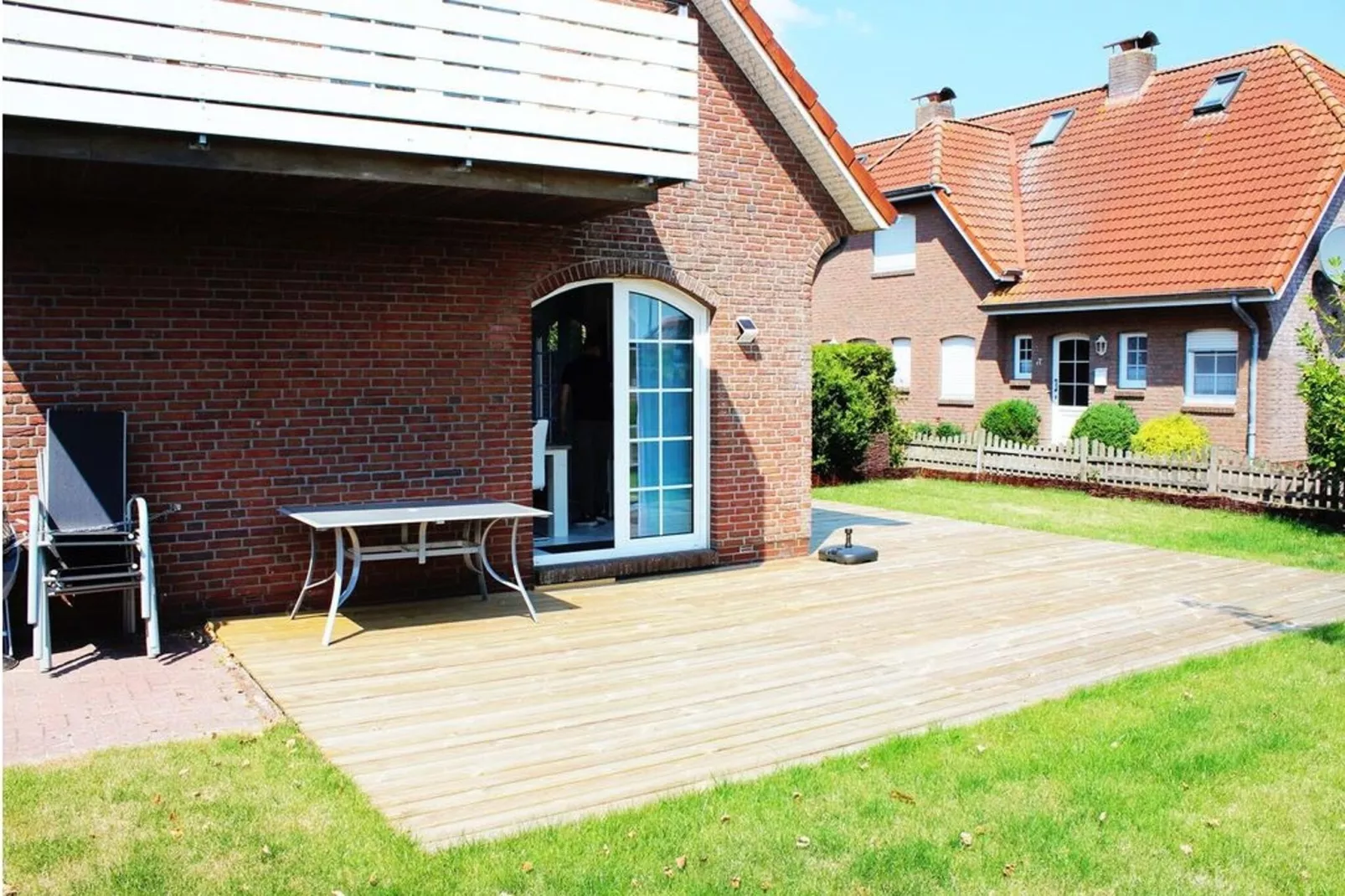 Doppelhaushälfte in Schwittersum-Exterior summer