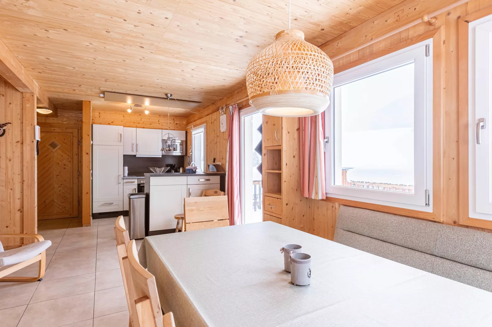 Alpendorf Dachstein West 1-Dining room